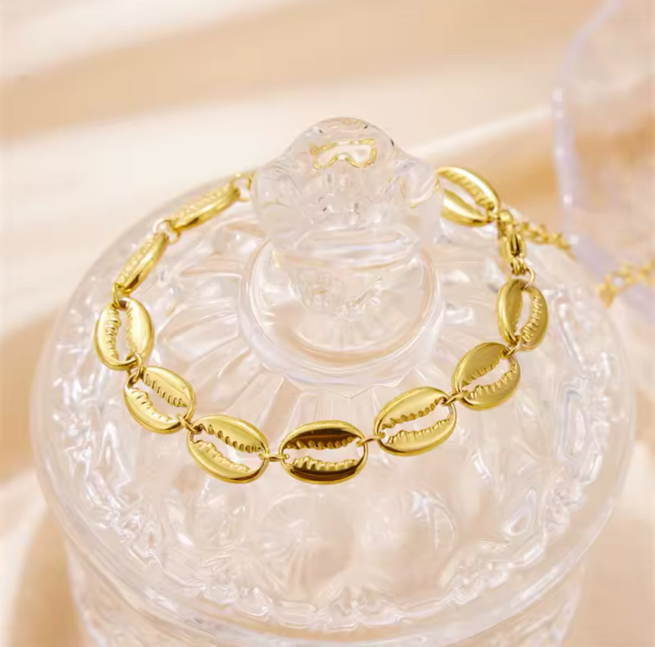 Golden Shell Bracelet