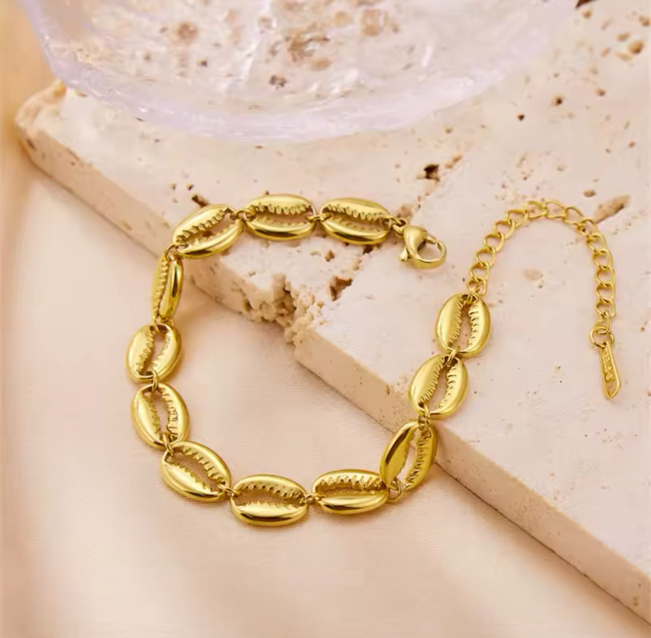 Golden Shell Bracelet