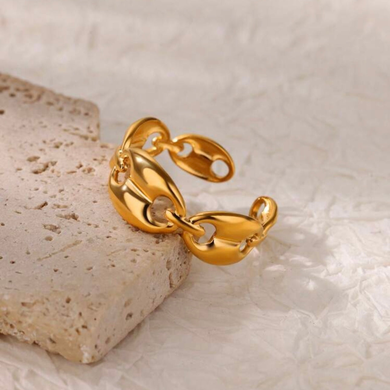 Hot Topic Ring