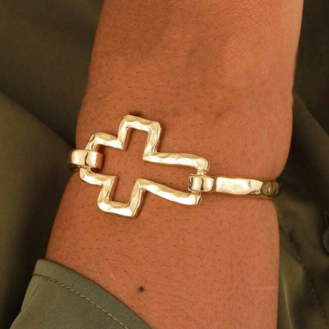 Blessed Aura Bangle