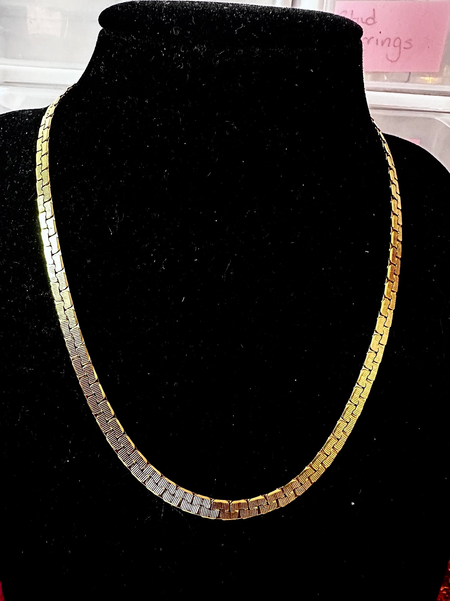 Pretty Gold necklace
