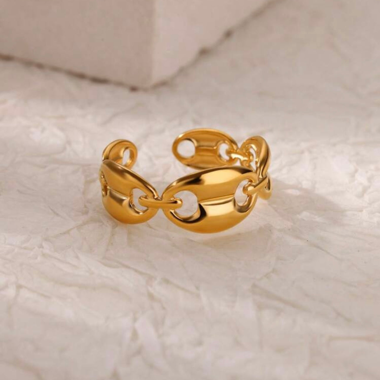 Hot Topic Ring